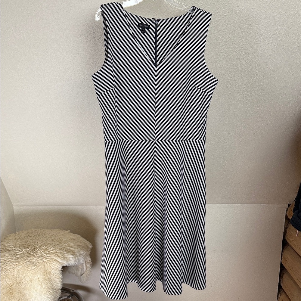 TALBOTS Fit and Flare Black /White Stripe dress. Size Medium
